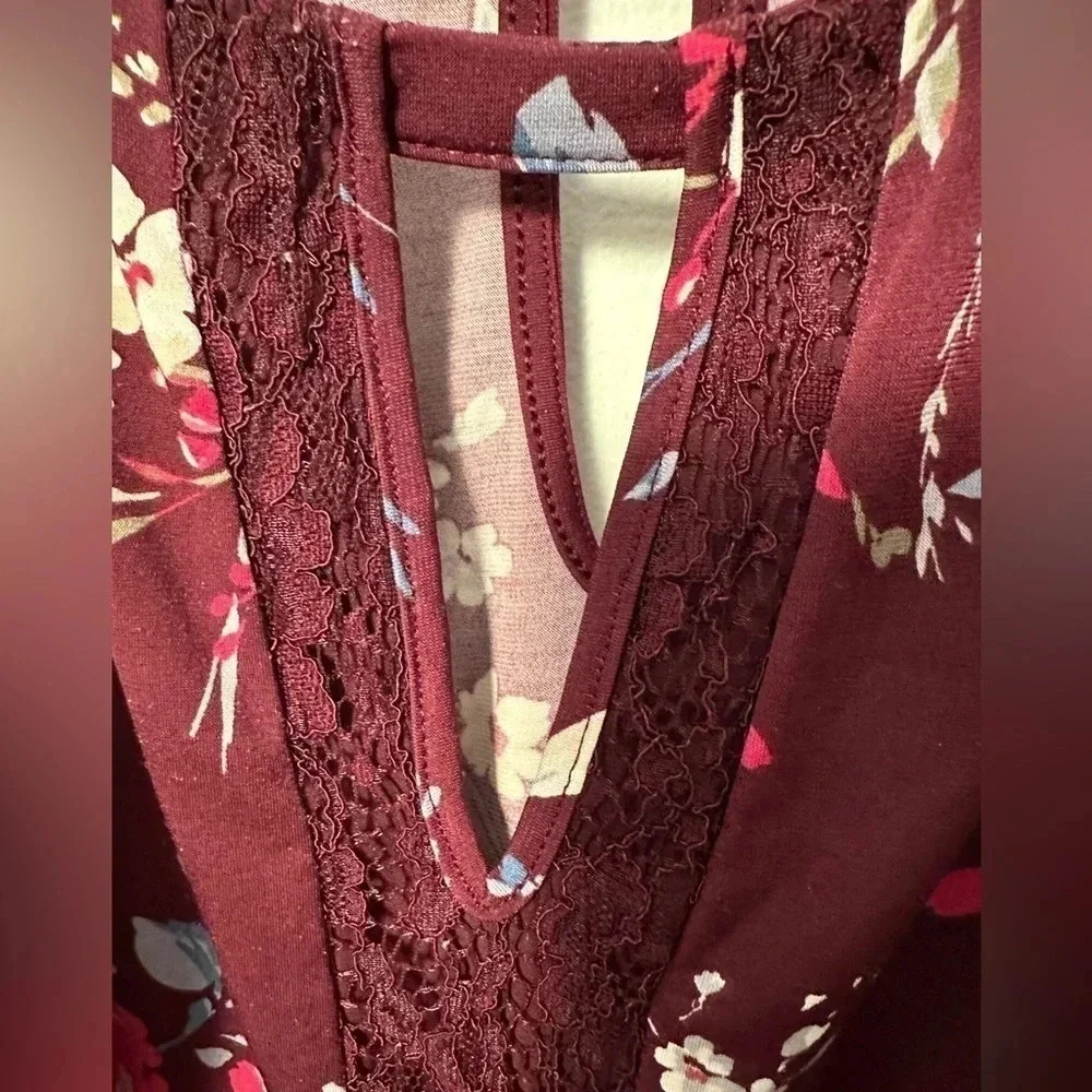 White House Black Market burgundy floral tank